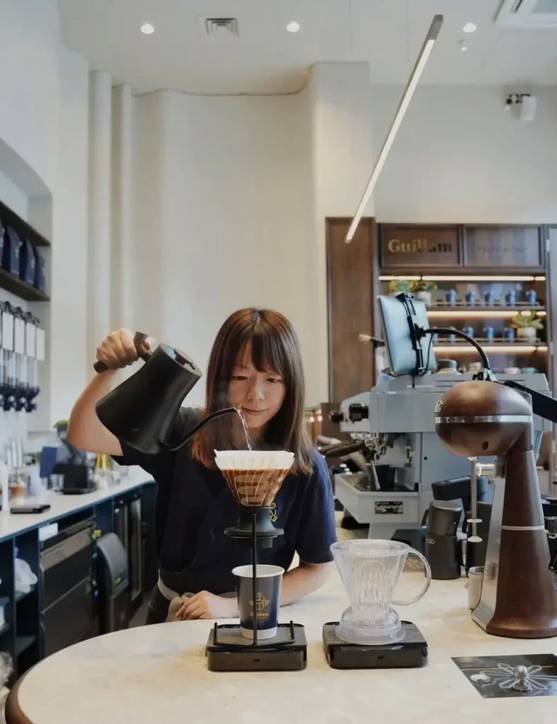 Guillam coffee shop in Notting Hill. Best Coffee In Notting Hill