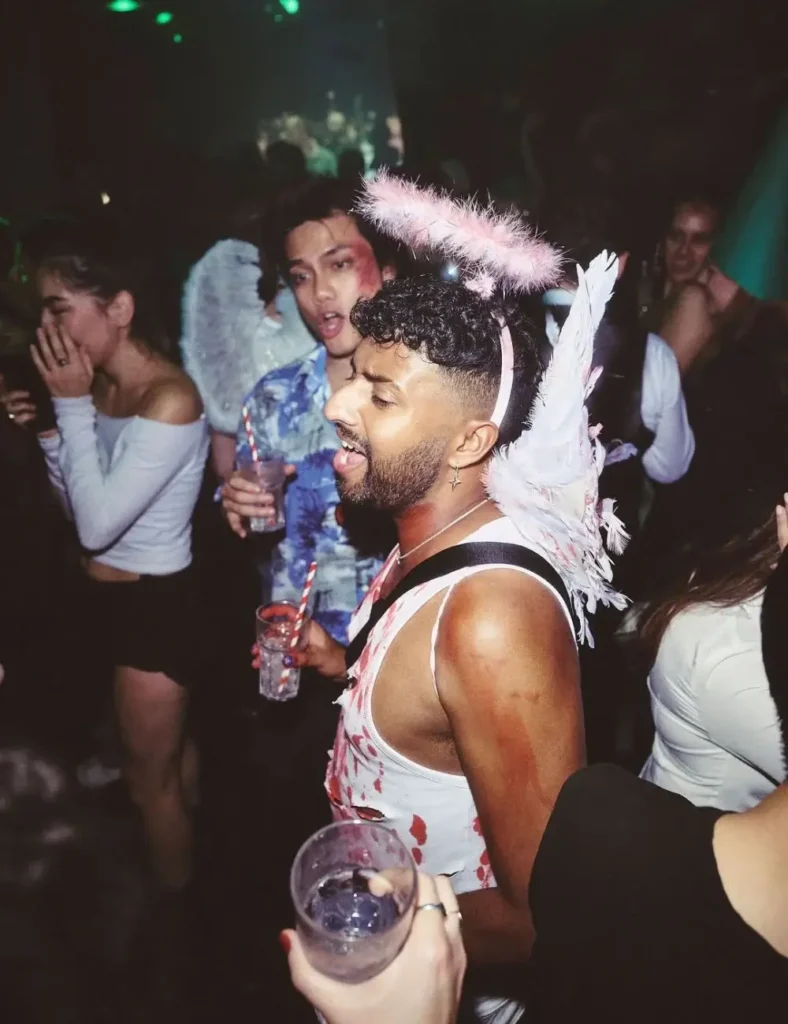 Queen of Hoxton. Best bottomless brunches in Shoreditch