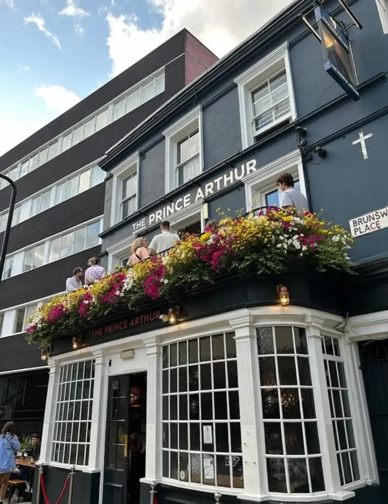 Prince Arthur. best pubs in Shoreditch